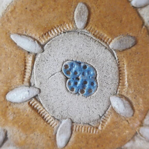 Vintage Ceramic Decorative Wall Decor - Picture 8 of 8